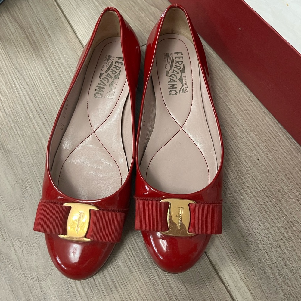 Salvatore ferragamo red patent leather flats 6.5